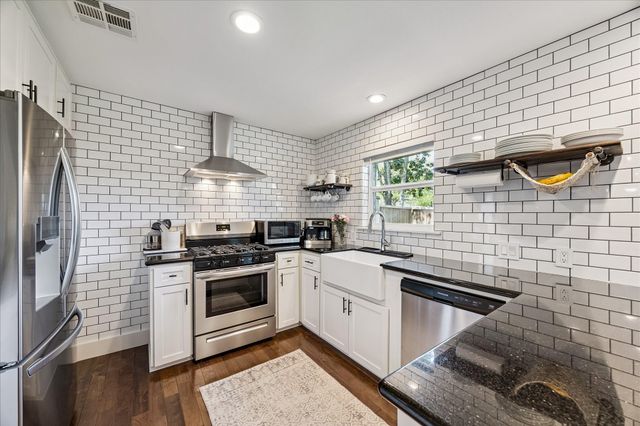 2203 Lamonte Lane, Houston, TX 77018