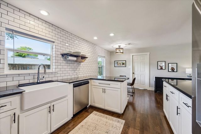 2203 Lamonte Lane, Houston, TX 77018