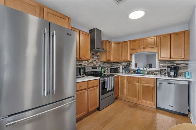 87 Scenic Drive, West Warwick, RI 02893