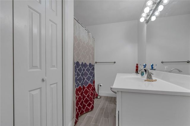 87 Scenic Drive, West Warwick, RI 02893