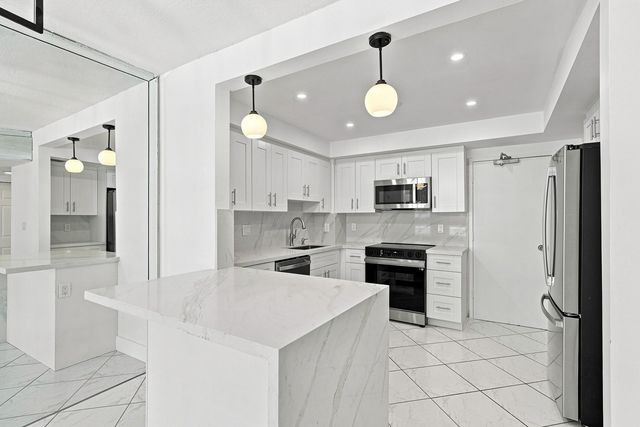 3550 GALT OCEAN Drive 204, Fort Lauderdale, FL 33308