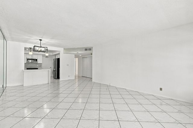 3550 GALT OCEAN Drive 204, Fort Lauderdale, FL 33308