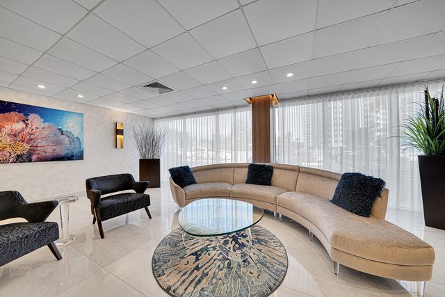 3550 GALT OCEAN Drive 204, Fort Lauderdale, FL 33308
