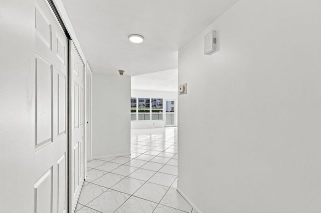 3550 GALT OCEAN Drive 204, Fort Lauderdale, FL 33308