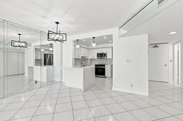 3550 GALT OCEAN Drive 204, Fort Lauderdale, FL 33308
