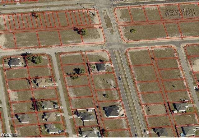 1502 Santa Barbara BLVD N, Cape Coral, FL 33993