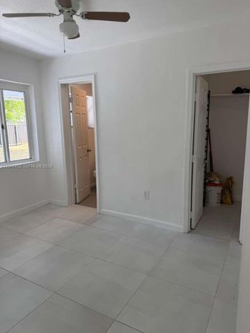 1049 NW 95th St A2, Miami, FL 33150