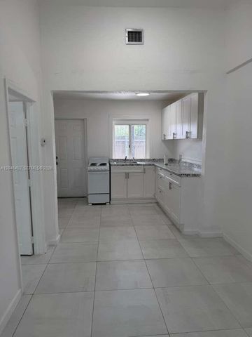 1049 NW 95th St A2, Miami, FL 33150