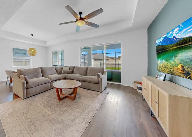 10322 WINE PRESS AVENUE, Riverview, FL 33578