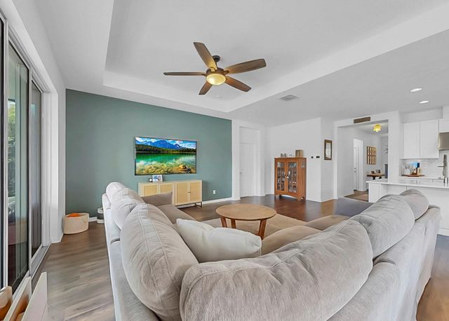 10322 WINE PRESS AVENUE, Riverview, FL 33578