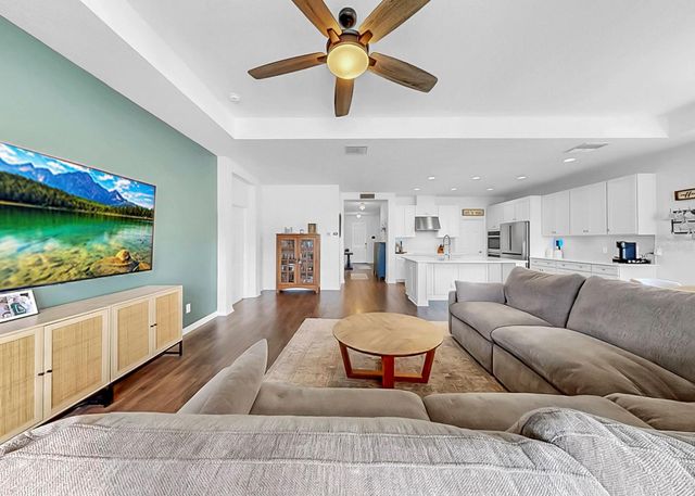 10322 WINE PRESS AVENUE, Riverview, FL 33578