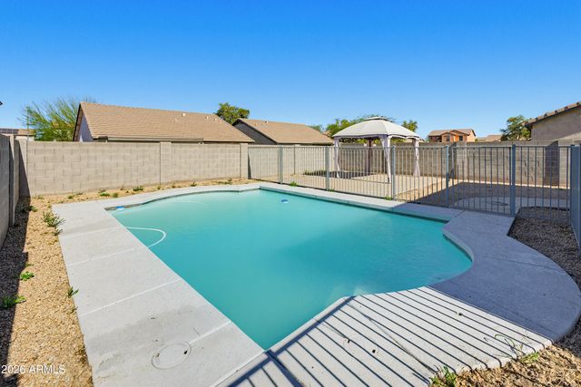 3818 W CARSON Road, Phoenix, AZ 85041