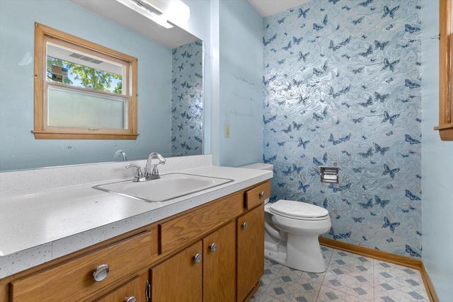 1545 Ostergaard AVENUE, Racine, WI 53406