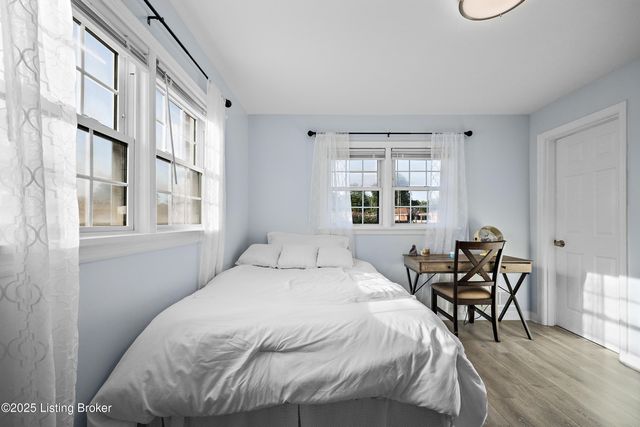 2301 Farnsley Rd, Louisville, KY 40216