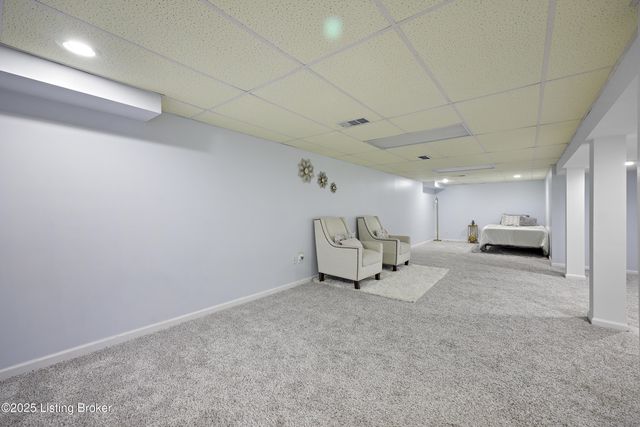 2301 Farnsley Rd, Louisville, KY 40216