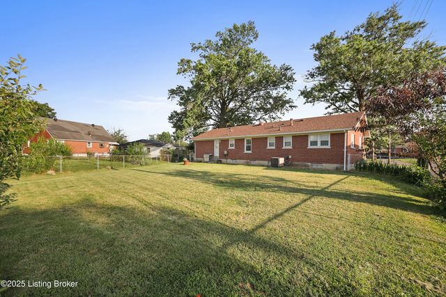 2301 Farnsley Rd, Louisville, KY 40216