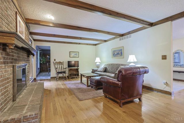 19 Lora Lane, Hamilton, OH 45013