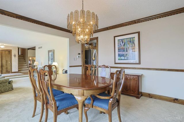 19 Lora Lane, Hamilton, OH 45013