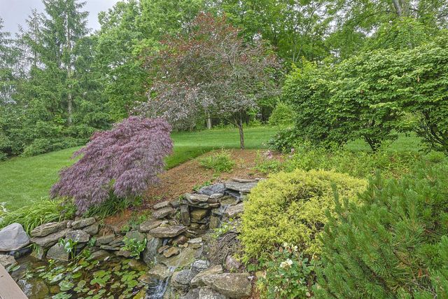 19 Lora Lane, Hamilton, OH 45013