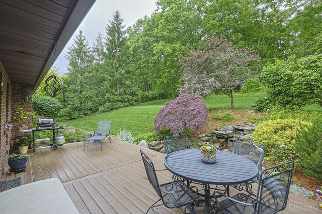 19 Lora Lane, Hamilton, OH 45013