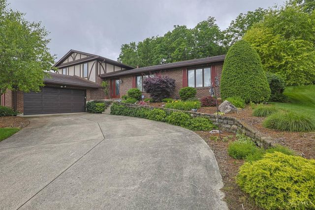 19 Lora Lane, Hamilton, OH 45013