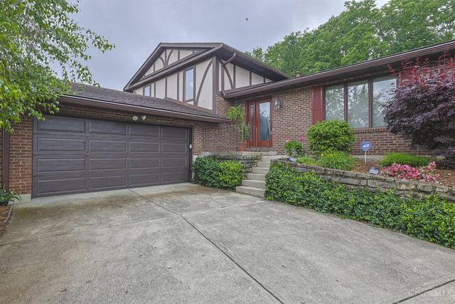 19 Lora Lane, Hamilton, OH 45013