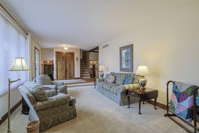 19 Lora Lane, Hamilton, OH 45013