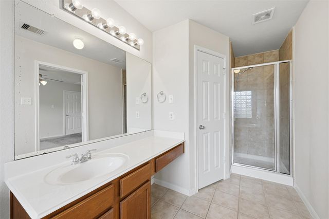 2819 Halcyon Time Trail, Houston, TX 77045