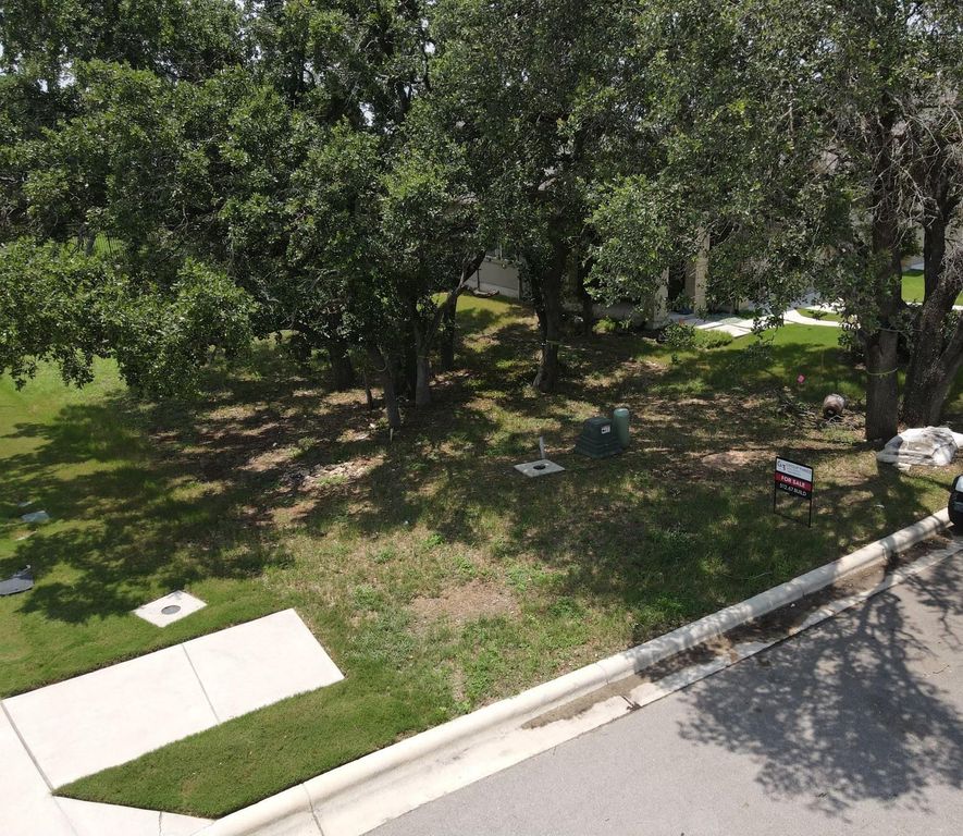 125 Monterey Oak TRL, Georgetown, TX 78628