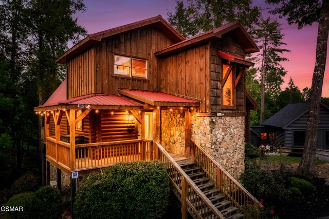 2615 Bear Crossing Way, Sevierville, TN 37862
