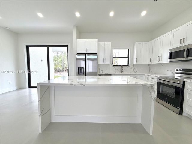 4283 10th St NE, Naples, FL 34120