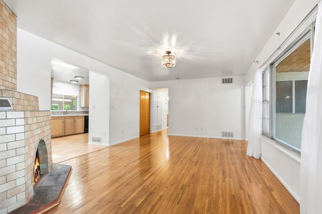 1113 S Luna Circle, Santa Fe, NM 87501