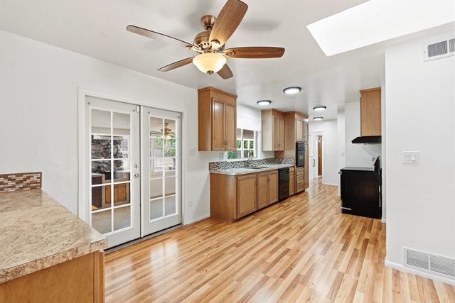 1113 S Luna Circle, Santa Fe, NM 87501