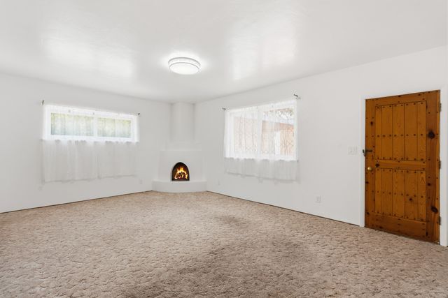 1113 S Luna Circle, Santa Fe, NM 87501