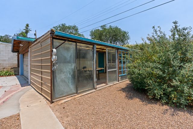 1113 S Luna Circle, Santa Fe, NM 87501