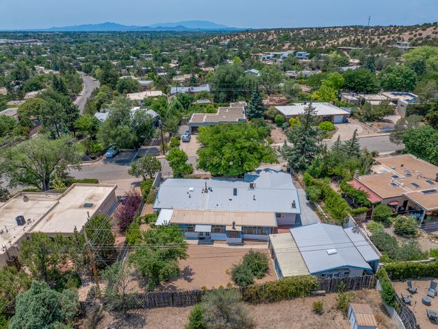 1113 S Luna Circle, Santa Fe, NM 87501
