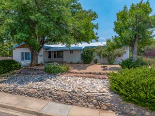 1113 S Luna Circle, Santa Fe, NM 87501