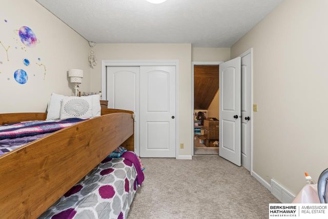 17057 Orchard Avenue, Omaha, NE 68135