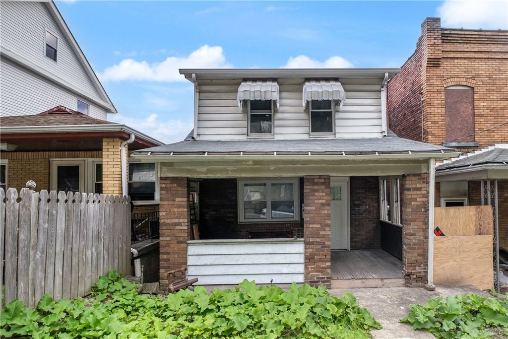 419 Woodward Avenue, Mckees Rocks, PA 15136