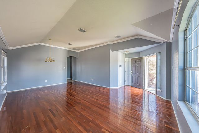 8115 Guadalupe Road, Arlington, TX 76002