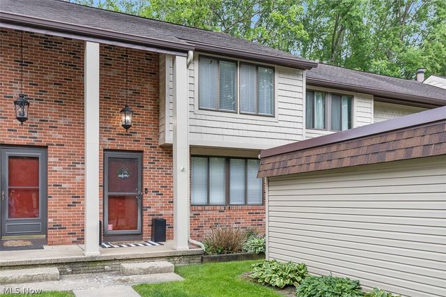 10170 Spinnaker Run, Reminderville, OH 44202