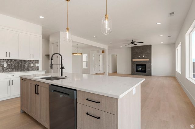 1585 E BLACK BRUSH DR, Washington, UT 84780