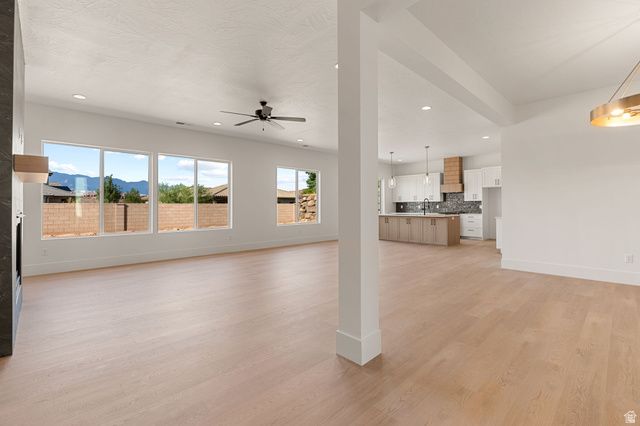 1585 E BLACK BRUSH DR, Washington, UT 84780