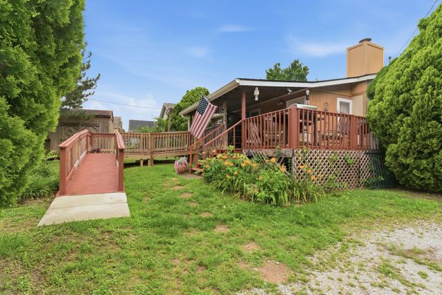 114 28th St, Old Hickory, TN 37138