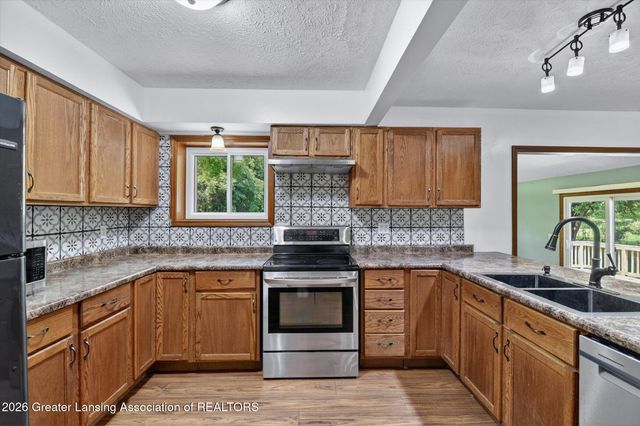 1515 Haslett Road, Williamston, MI 48895