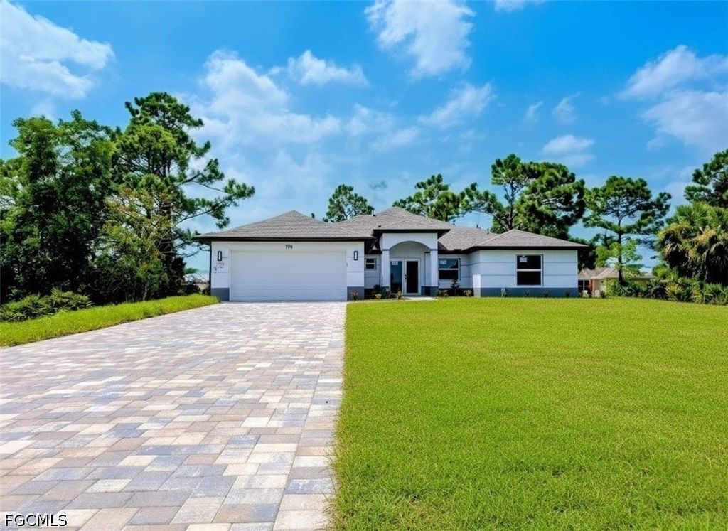 798 Bell BLVD S, Lehigh Acres, FL 33974