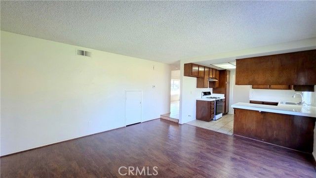 2731 S Cucamonga Avenue, Ontario, CA 91761