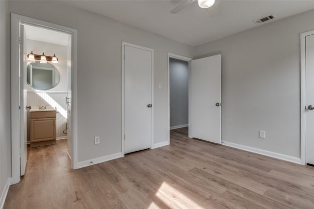 800 E Tucker Boulevard, Arlington, TX 76010