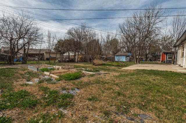 800 E Tucker Boulevard, Arlington, TX 76010