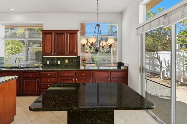 17964 Pueblo Vista Ln, San Diego, CA 92127
